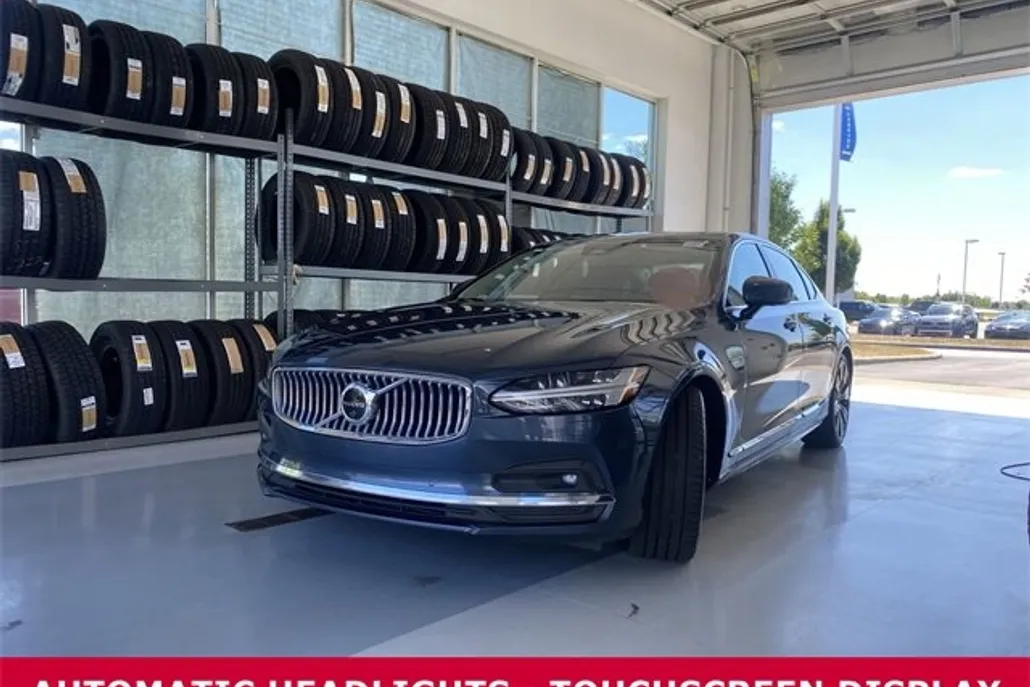 2023 Volvo S90 Ultimate photo 1