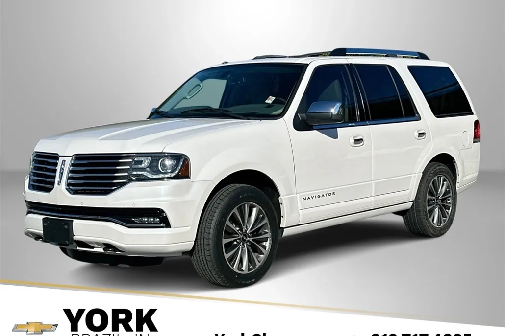 2015 Lincoln Navigator Base photo 1
