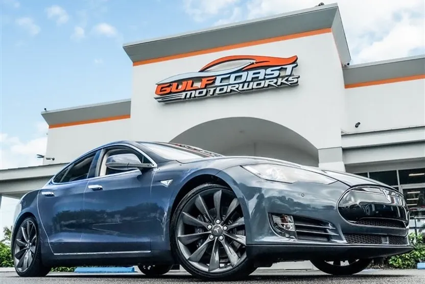 2014 Tesla Model S 85 photo 1