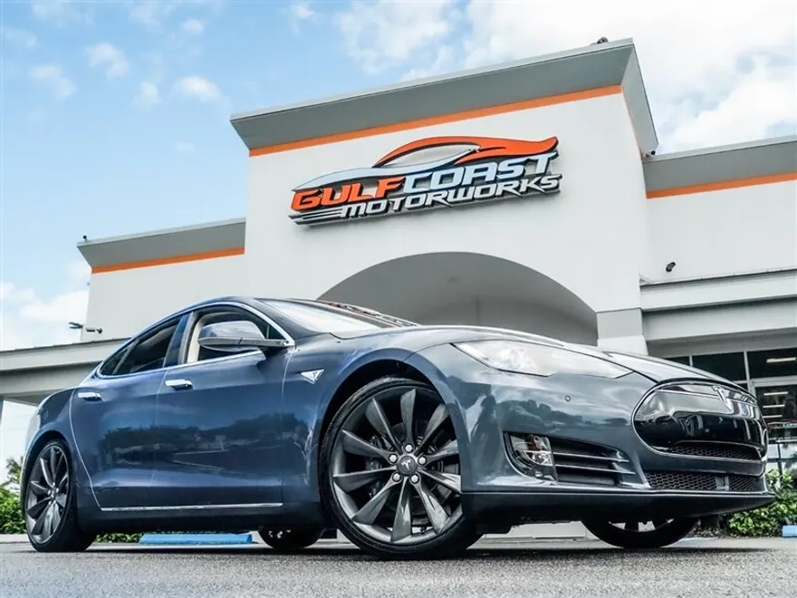 2014 Tesla Model S 85 photo 1