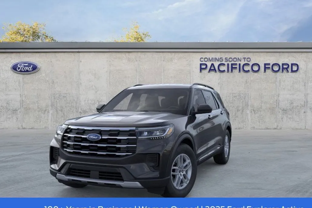 2025 Ford Explorer photo 1