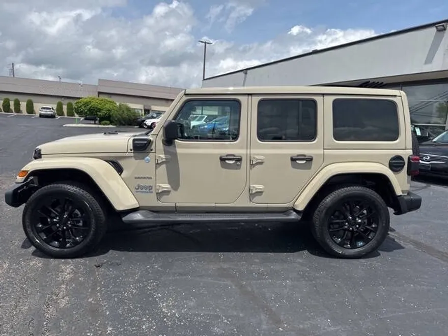 2022 Jeep Wrangler Unlimited Sahara 4xe photo 1