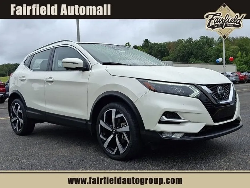 2021 Nissan Rogue Sport SL photo 1