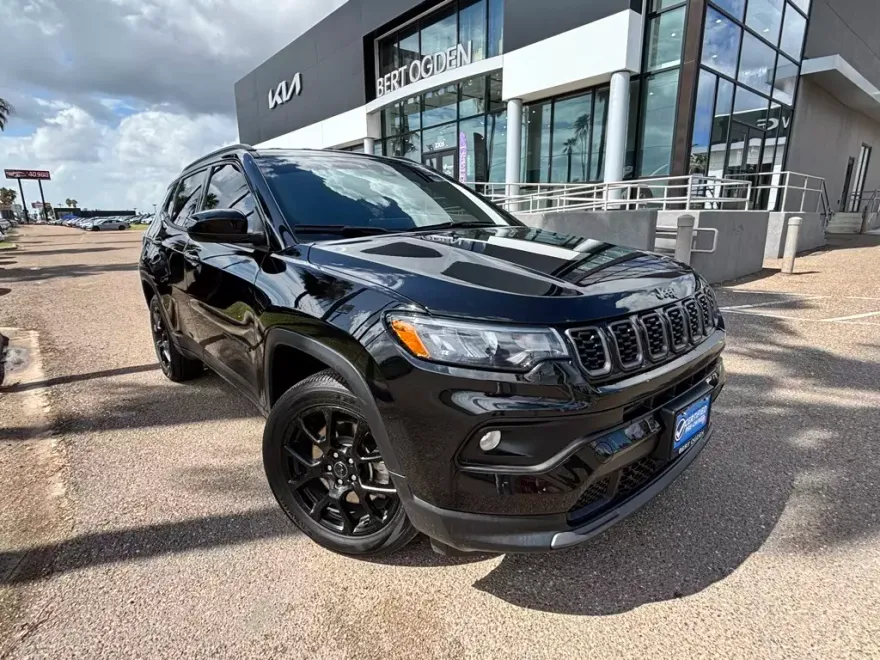 2025 Jeep Compass Latitude photo 1