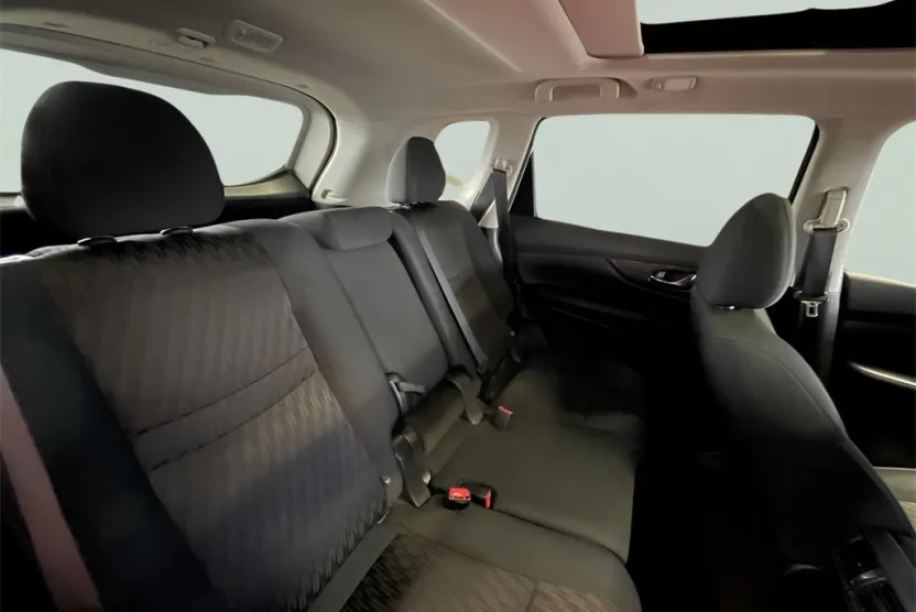2020 Nissan Rogue SV AWD photo 1