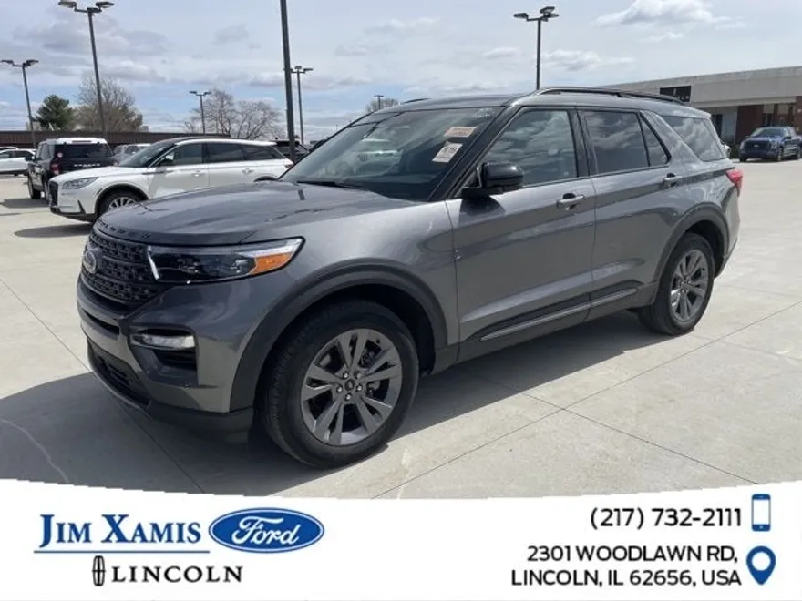 2023 Ford Explorer XLT photo 1