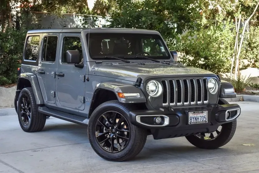 2021 Jeep Wrangler Unlimited Sahara 4xe photo 1