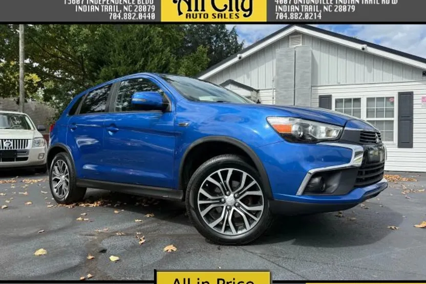 2017 Mitsubishi Outlander Sport ES photo 1