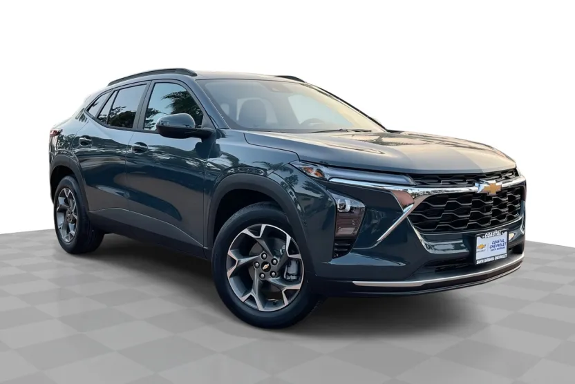 2026 Chevrolet Trax LT photo 1