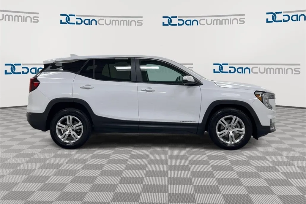 2022 Gmc Terrain SLE photo 1