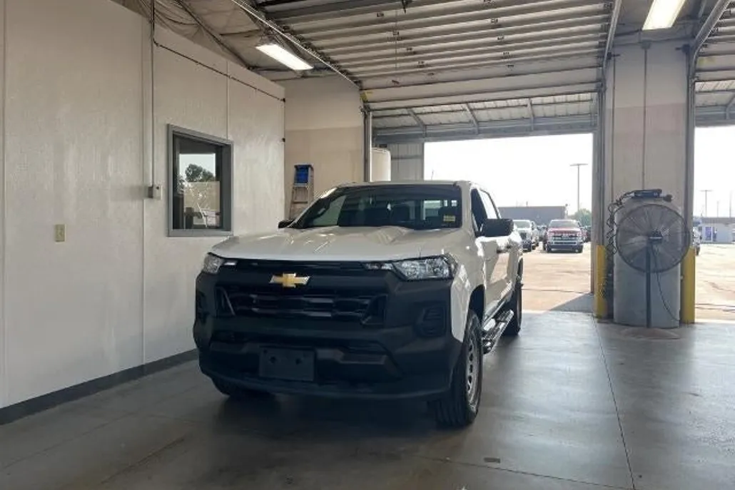 2023 Chevrolet Colorado Work Truck photo 1