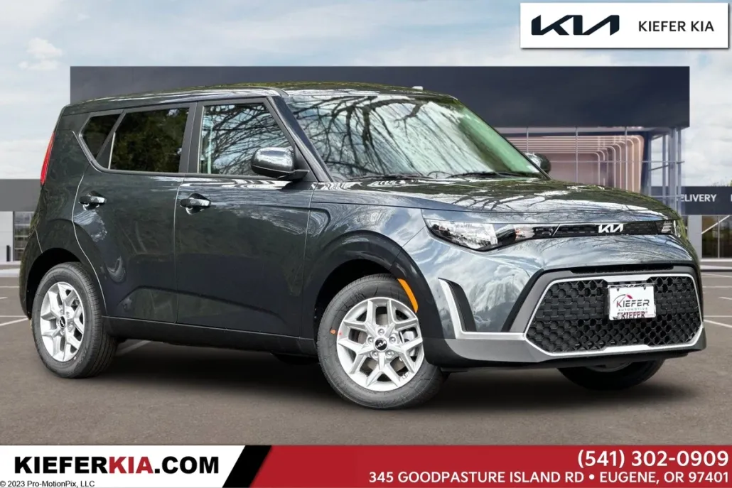 2025 Kia Soul LX photo 1
