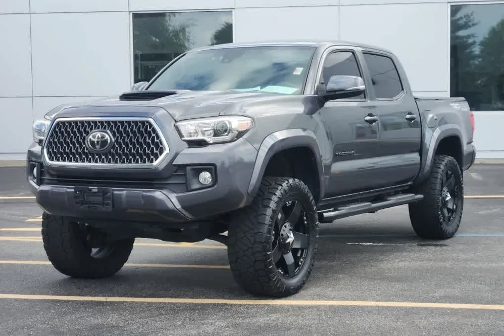 2019 Toyota Tacoma TRD Sport Double Cab V6 photo 1
