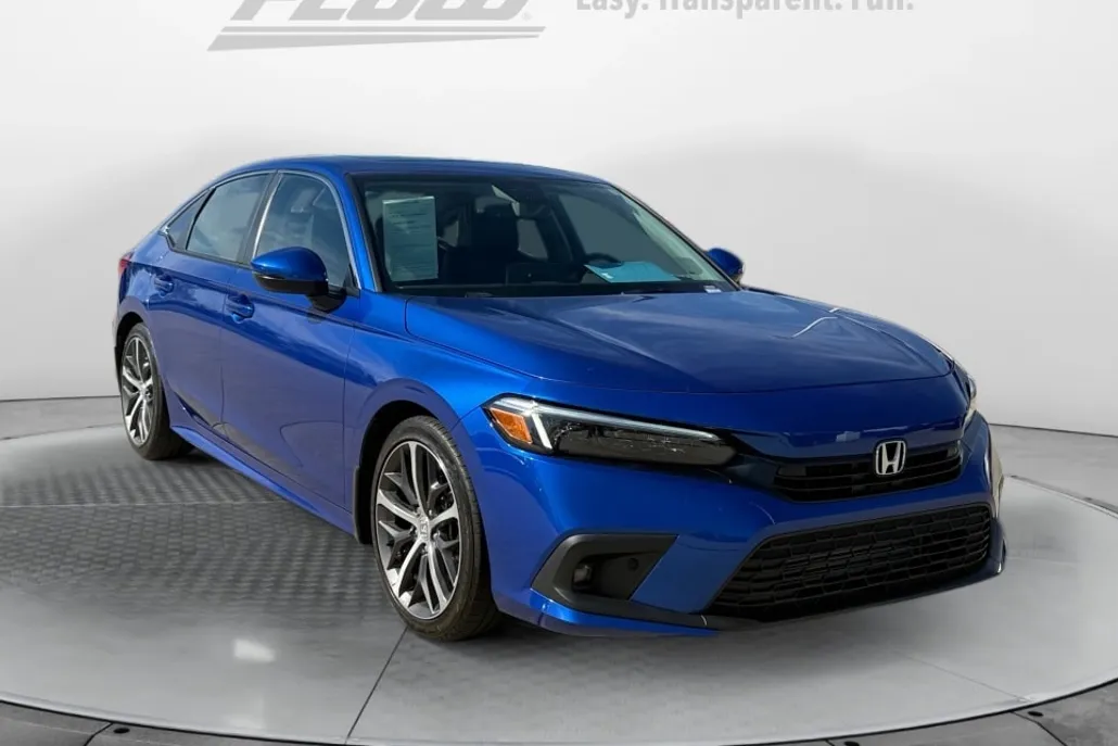 2023 Honda Civic Touring photo 1