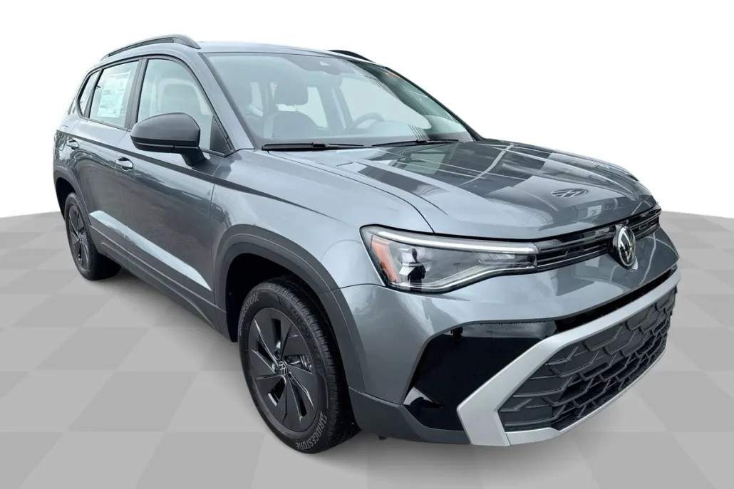 2025 Volkswagen Taos S photo 1