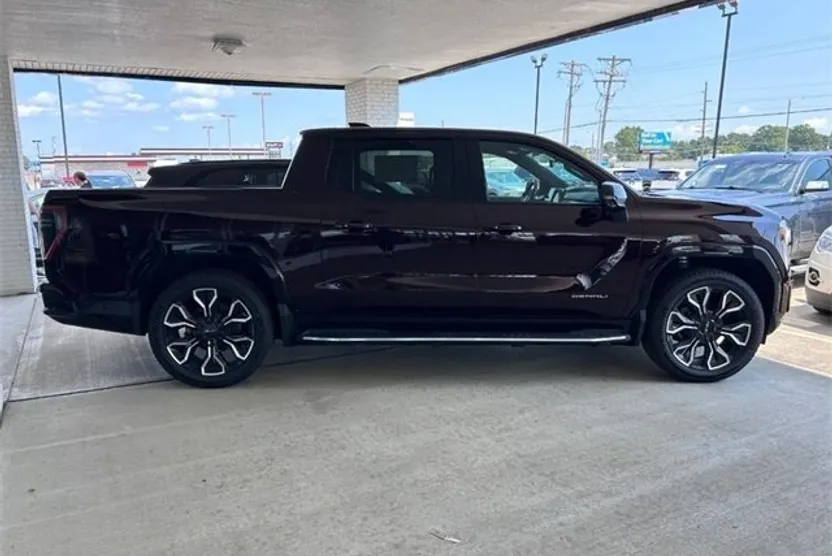 2025 Gmc Sierra EV Denali photo 1