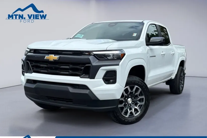 2023 Chevrolet Colorado LT photo 1