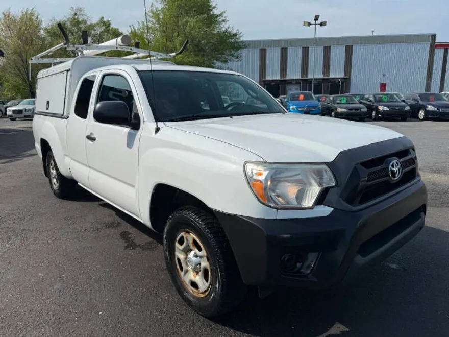 2015 Toyota Tacoma Base Access Cab photo 1