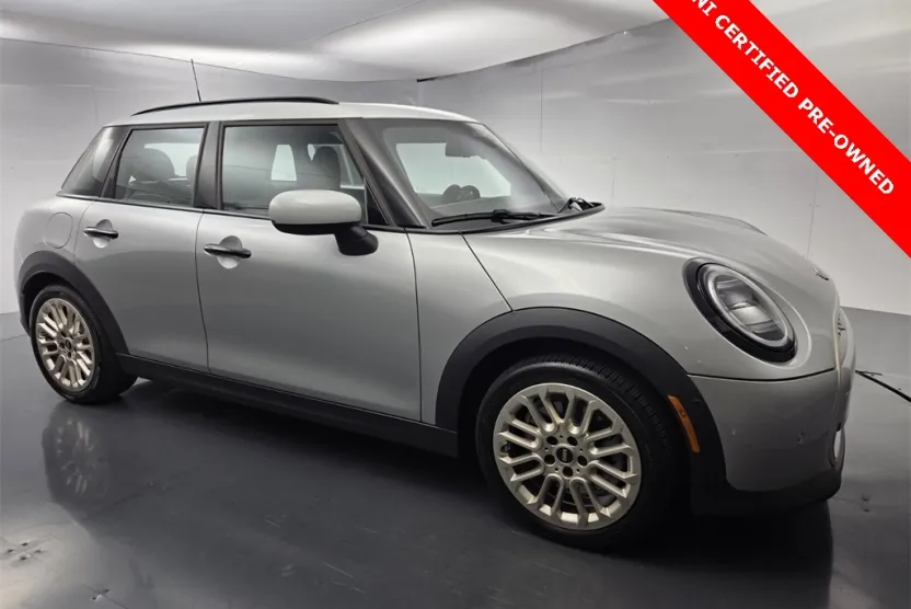 2025 Mini Cooper Signature photo 1