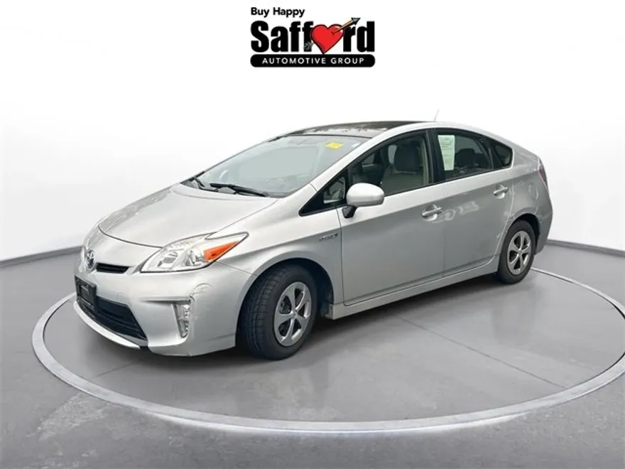 2013 Toyota Prius Four photo 1