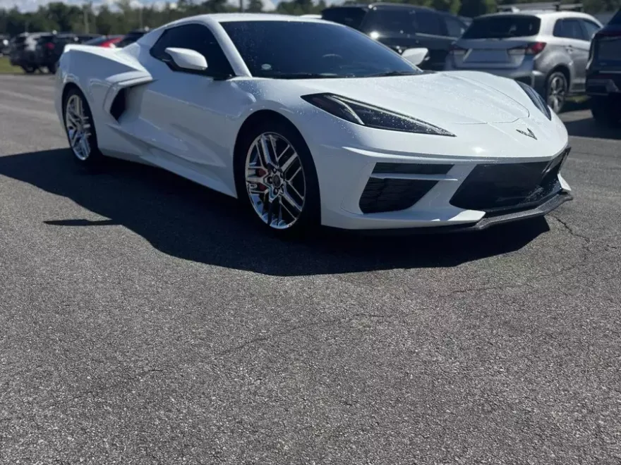 2023 Chevrolet Corvette Stingray 2LT photo 1