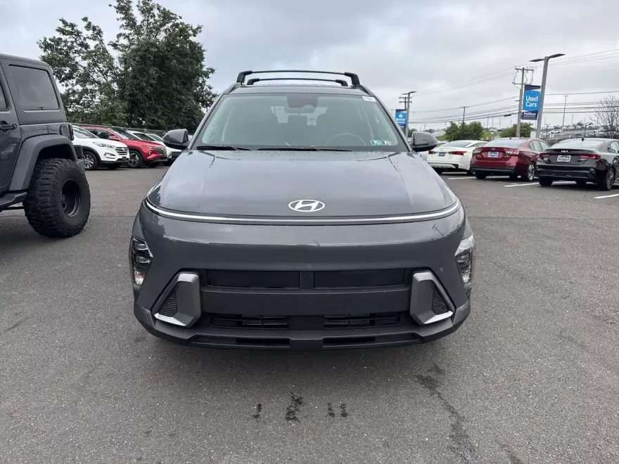 2025 Hyundai Kona SEL photo 1