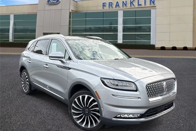 2021 Lincoln Nautilus Black Label photo 1