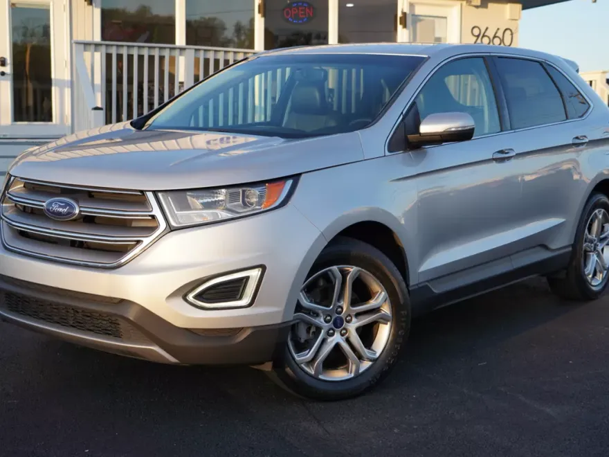 2017 Ford Edge Titanium photo 1