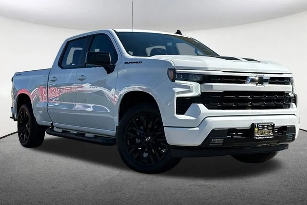 2023 Chevrolet Silverado 1500 RST photo 1
