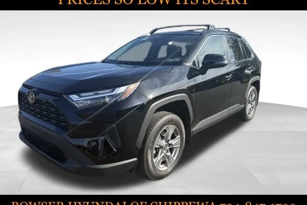 2024 Toyota RAV4 XLE photo 1