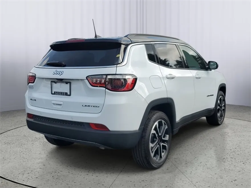 2024 Jeep Compass Limited photo 1