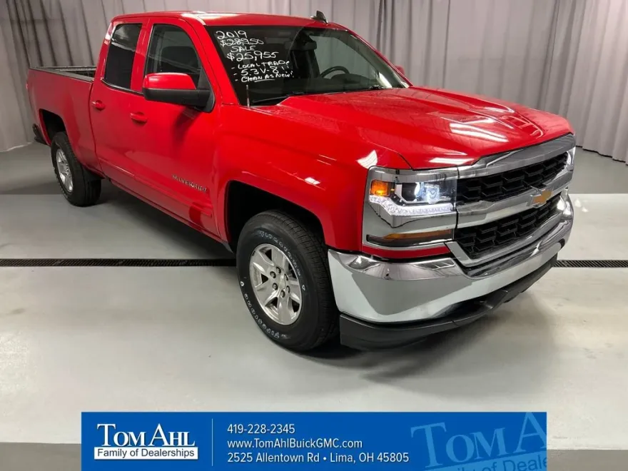 2019 Chevrolet Silverado LT photo 1