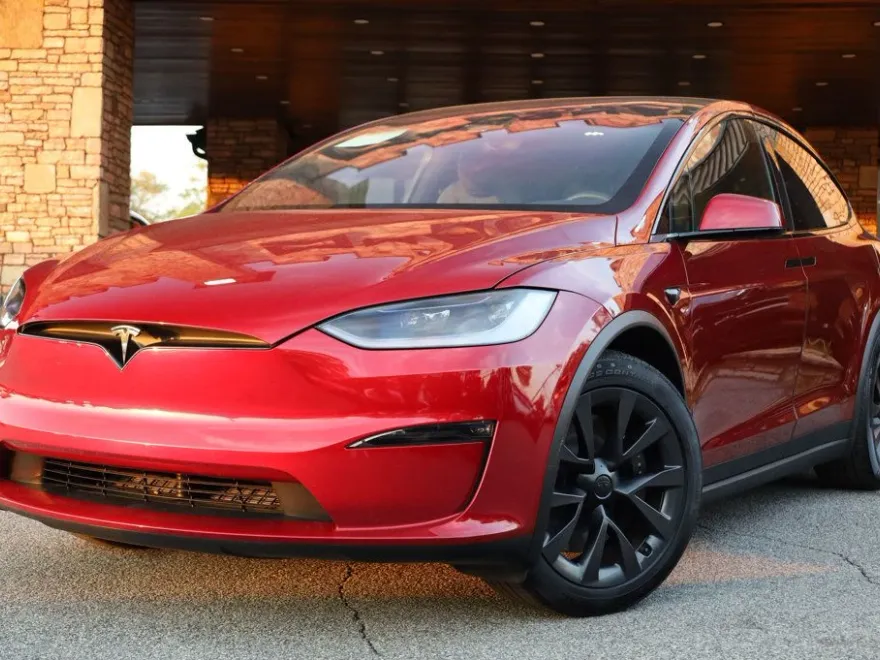 2023 Tesla Model X Long Range photo 2