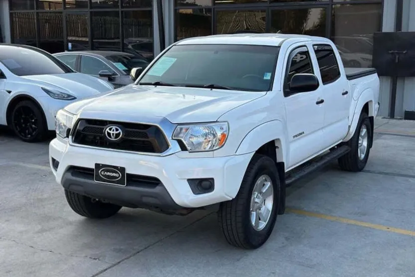 2014 Toyota Tacoma PreRunner photo 1