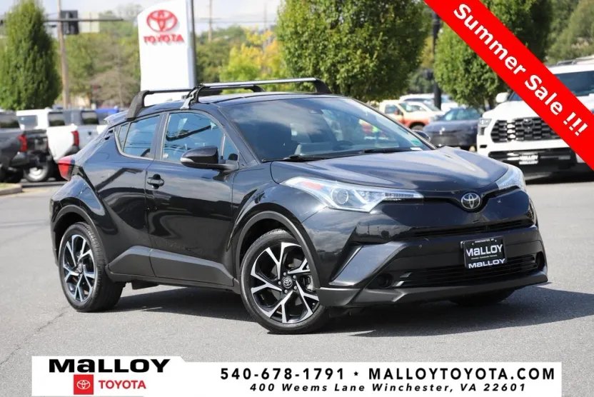2019 Toyota C-HR XLE photo 1