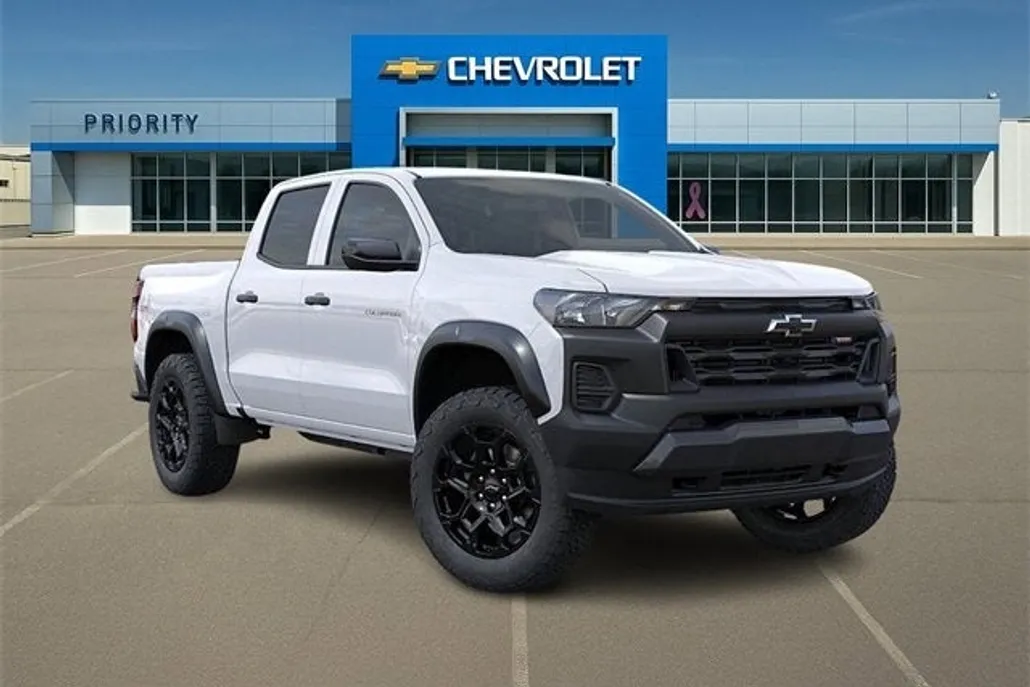2026 Chevrolet Colorado Trail Boss photo 1