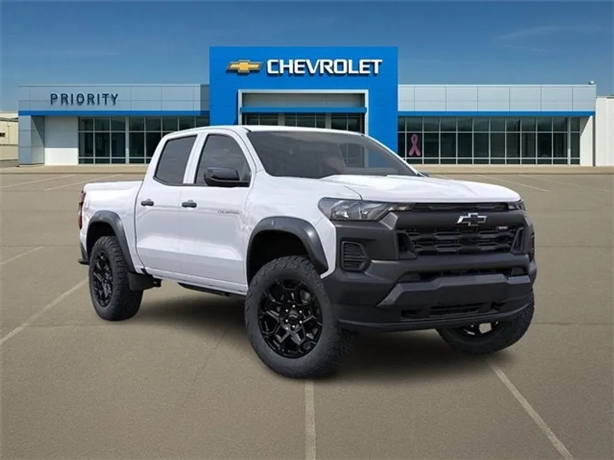 2026 Chevrolet Colorado Trail Boss photo 1