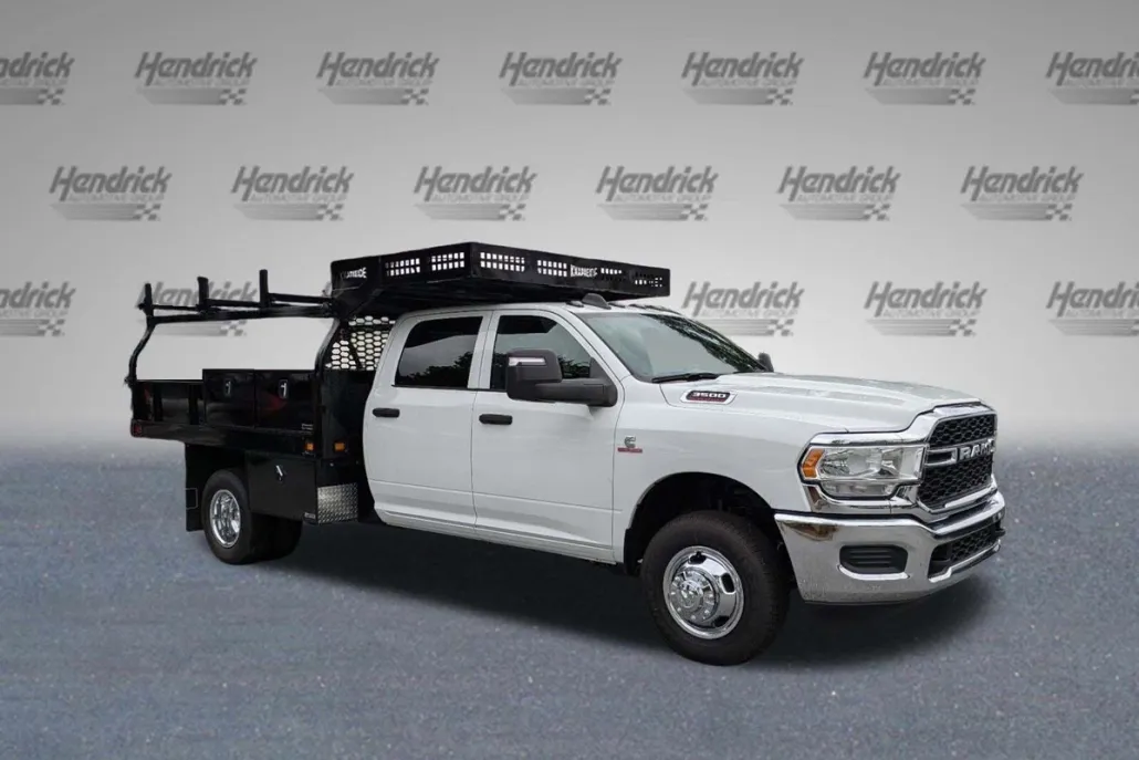 2024 Ram 3500 Tradesman photo 1