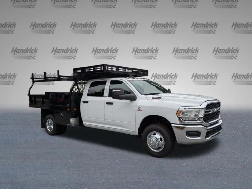 2024 Ram 3500 Tradesman photo 1