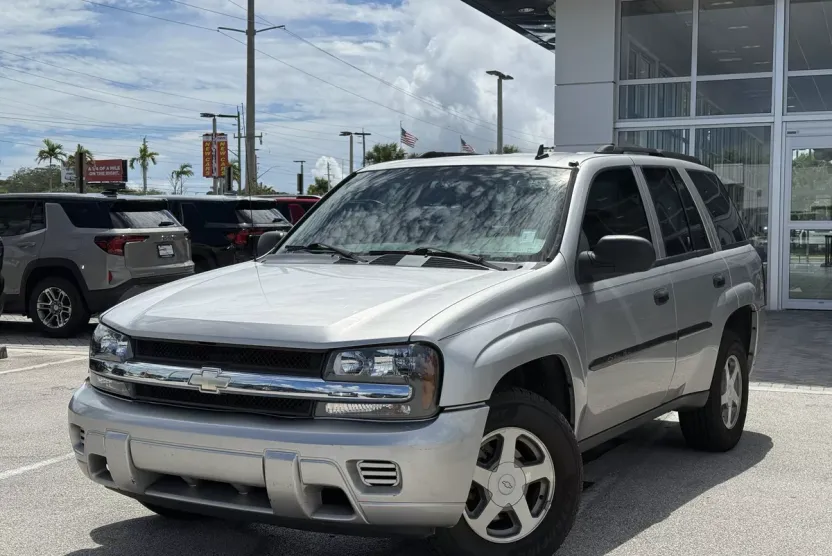 2006 Chevrolet Trailblazer LS photo 1