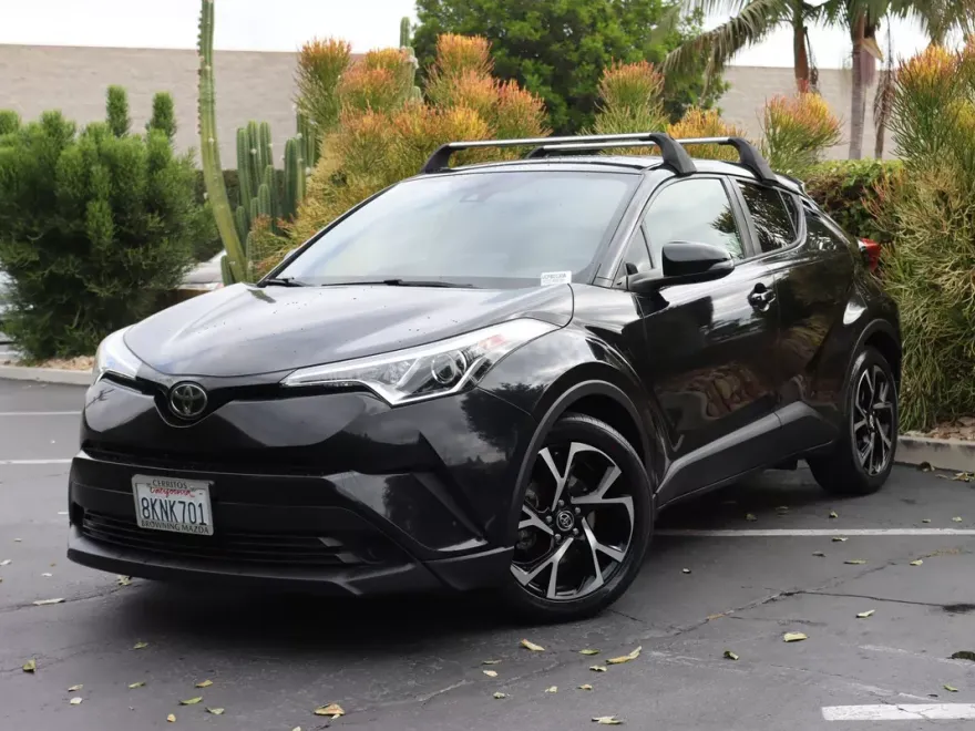 2019 Toyota C-HR XLE Limited photo 1