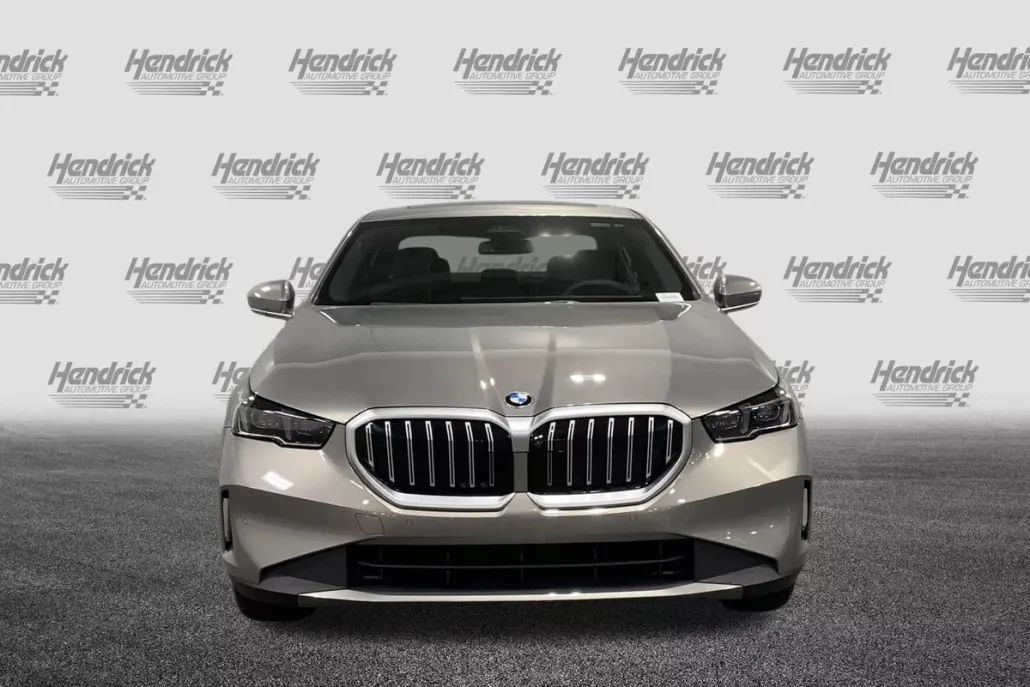 2025 Bmw 530i photo 1