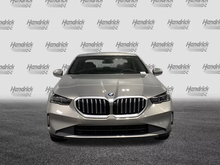 2025 Bmw 530i photo 1