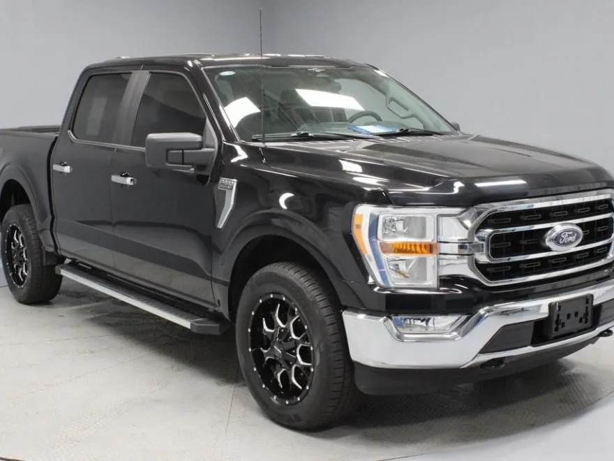 2023 Ford F-150 XLT photo 1
