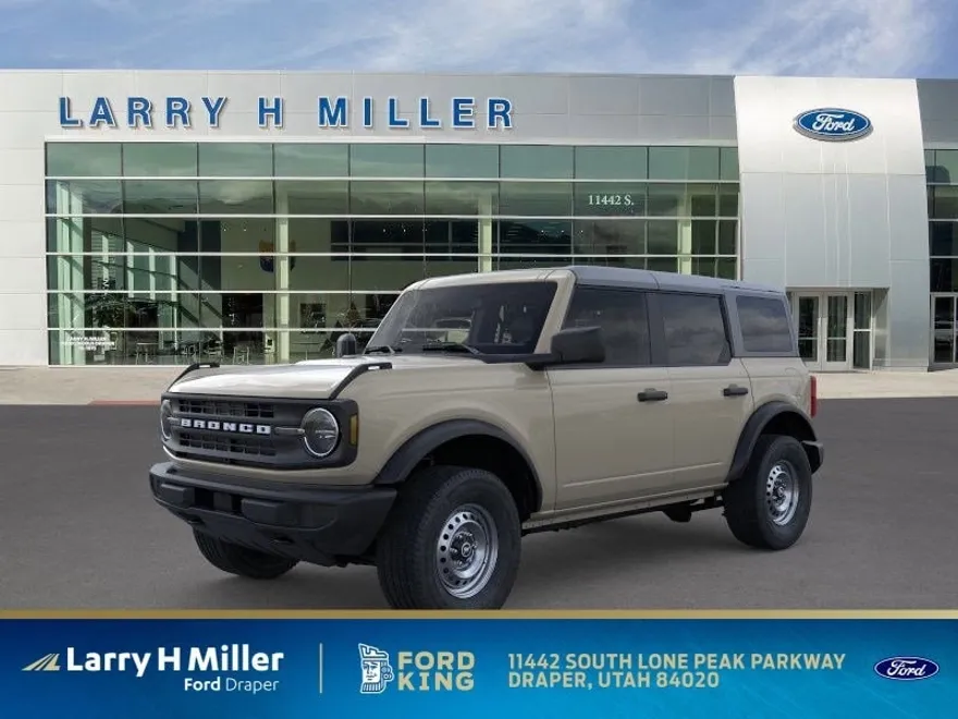 2025 Ford Bronco Base photo 1