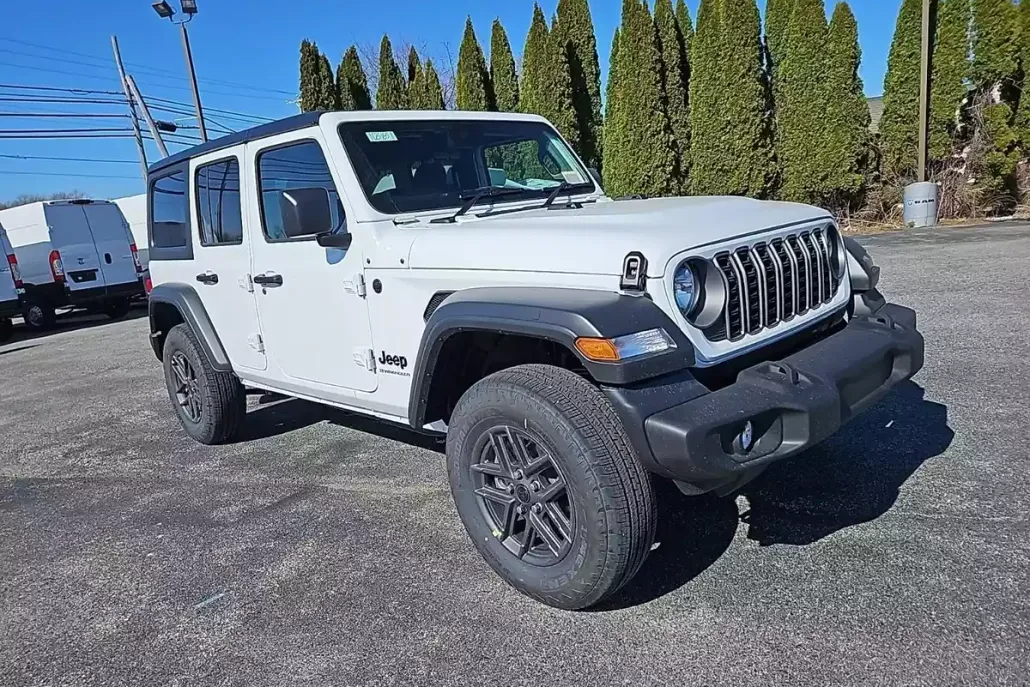 2025 Jeep Wrangler Sport RHD photo 1