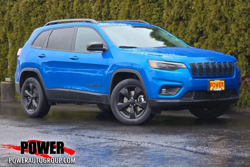2023 Jeep Cherokee Altitude photo 1