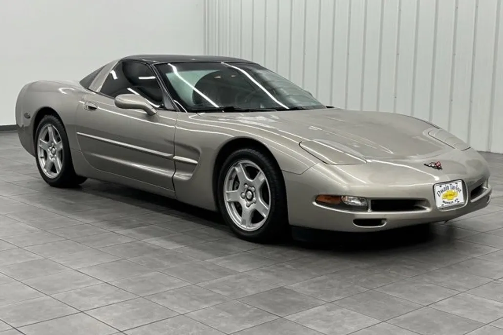 1998 Chevrolet Corvette Base photo 1