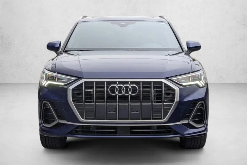 2024 Audi Q3 45 TFSI S line Premium photo 1
