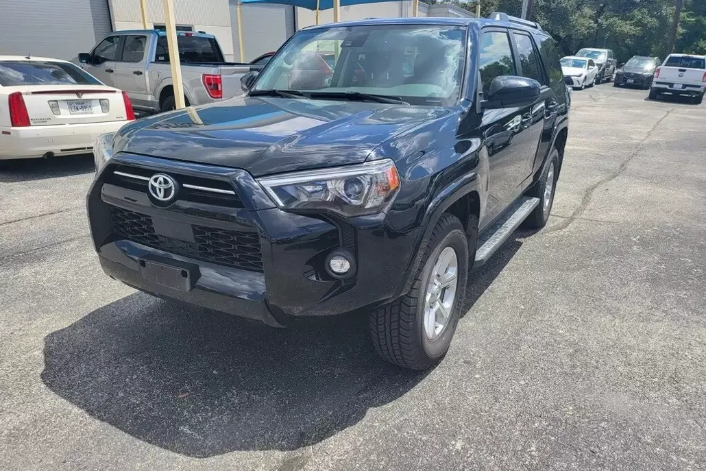 2024 Toyota 4Runner SR5 photo 1